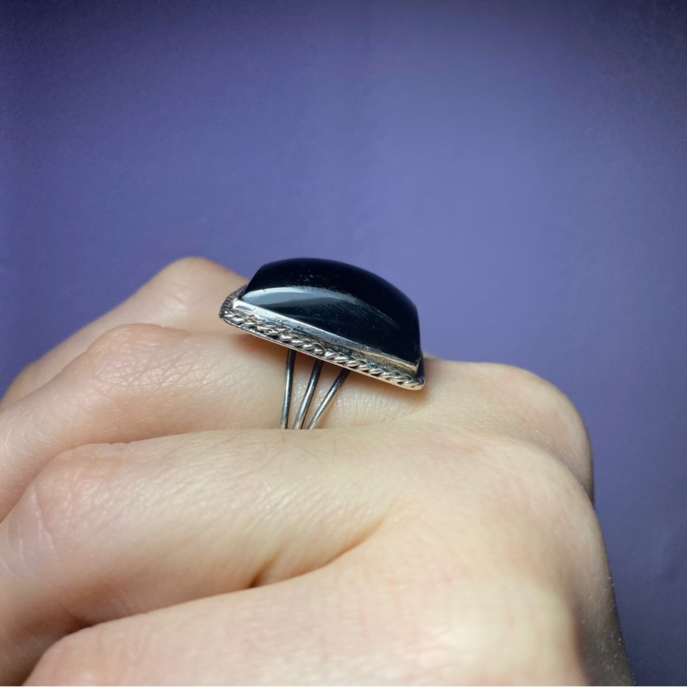 VINTAGE BLACK ONYX NATURAL STONE IN 925 STERLING SILVER RING - Picture 4 of 9